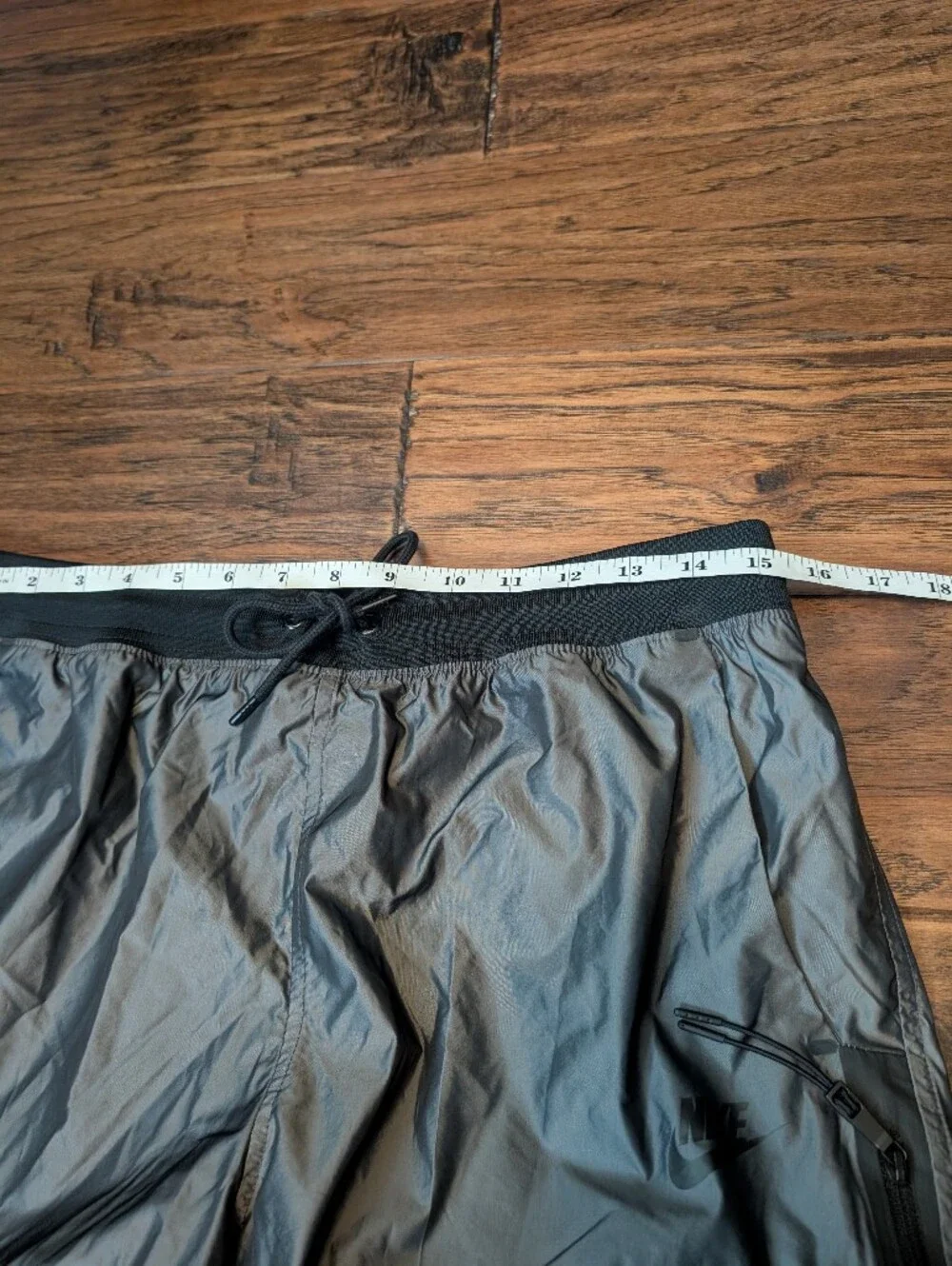 Nike Women's Track Pant Joggers Size Medium - Picture 9 of 11
